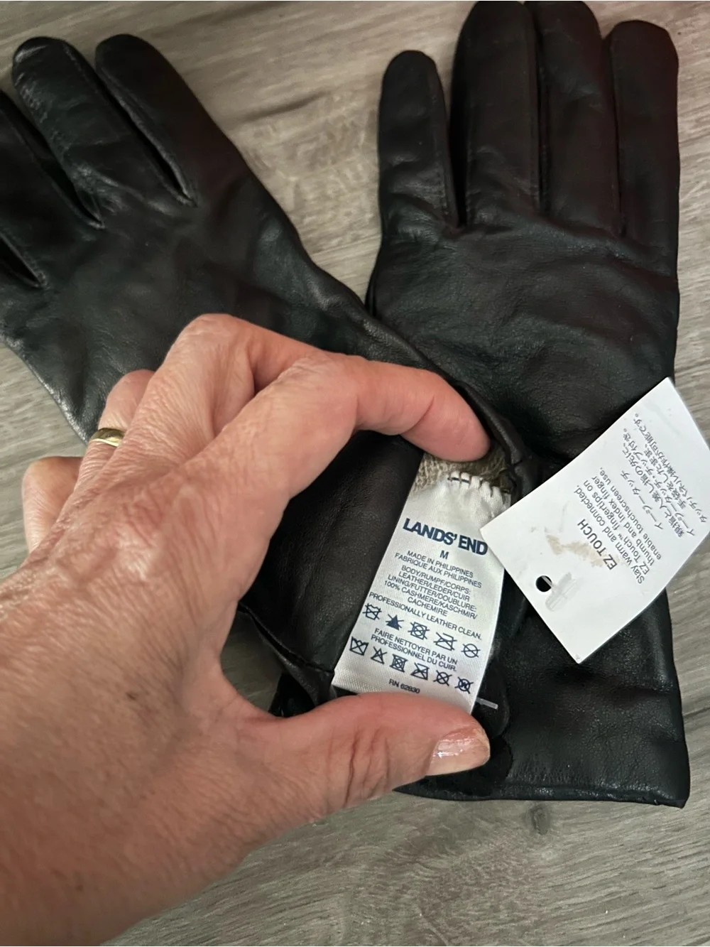 Lands' End Women's EZ Touch Screen Cashmere Lined Leather Gloves,New size M